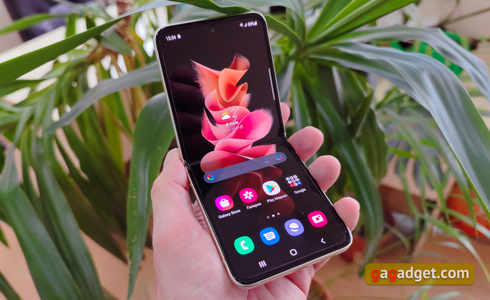 Test Samsung Galaxy Z Flip3: Das beste faltbare Smartphone des Jahres Test Samsung Galaxy Z Flip3: Das beste faltbare Smartphone des Jahres