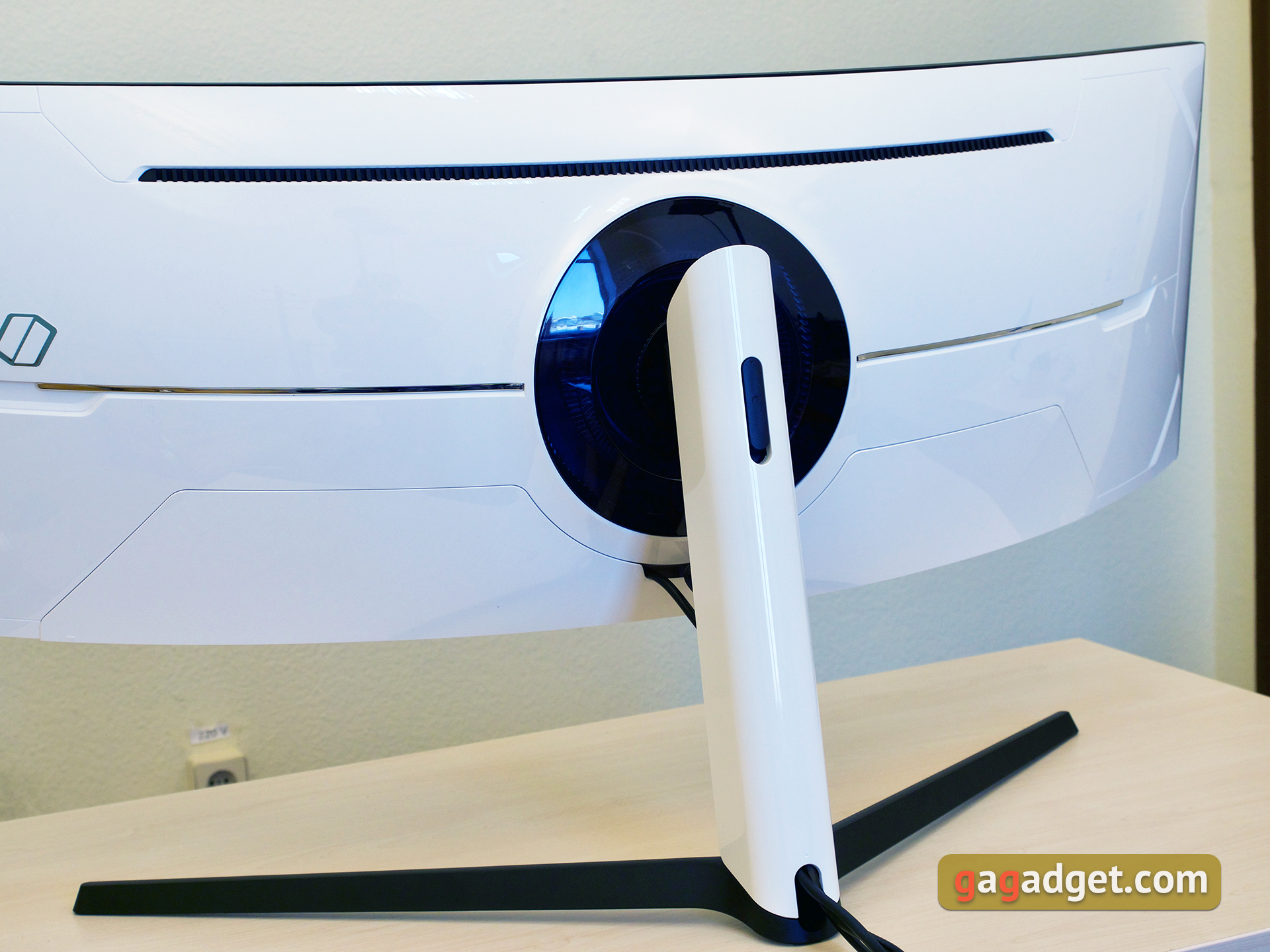 Samsung Odyssey G9 Testbericht: Der weltweit erste Gamer-Monitor mit 1000er-Radius-Kurve, der der Kurve des menschlichen Auges entspricht-19 Samsung Odyssey G9 Testbericht: Der weltweit erste Gamer-Monitor mit 1000er-Radius-Kurve, der der Kurve des menschlichen Auges entspricht-19