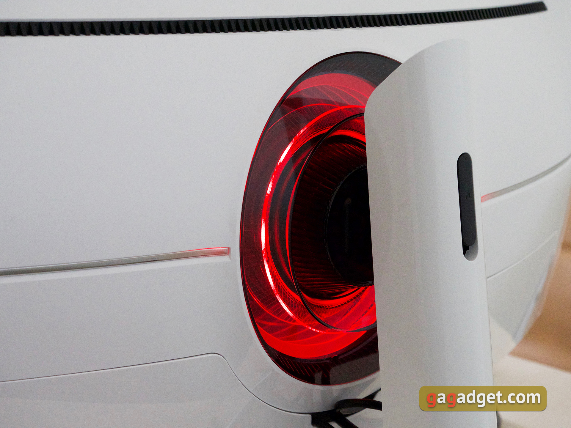 Samsung Odyssey G9 Testbericht: Der weltweit erste Gamer-Monitor mit 1000er-Radius-Kurve, der der Kurve des menschlichen Auges entspricht-27 Samsung Odyssey G9 Testbericht: Der weltweit erste Gamer-Monitor mit 1000er-Radius-Kurve, der der Kurve des menschlichen Auges entspricht-27