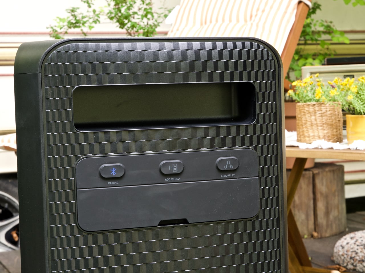 König der Stimmung: Samsung Sound Tower MX-ST50B Hochleistungslautsprechers mit eingebautem Akku und LED-Beleuchtung im Test-7 König der Stimmung: Samsung Sound Tower MX-ST50B Hochleistungslautsprechers mit eingebautem Akku und LED-Beleuchtung im Test-7