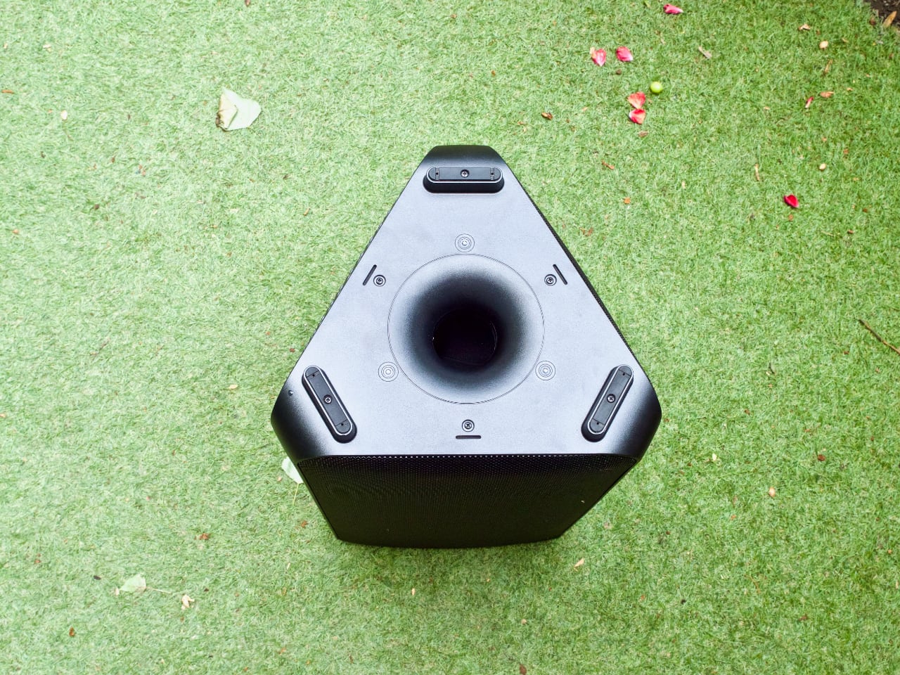 König der Stimmung: Samsung Sound Tower MX-ST50B Hochleistungslautsprechers mit eingebautem Akku und LED-Beleuchtung im Test-30 König der Stimmung: Samsung Sound Tower MX-ST50B Hochleistungslautsprechers mit eingebautem Akku und LED-Beleuchtung im Test-30
