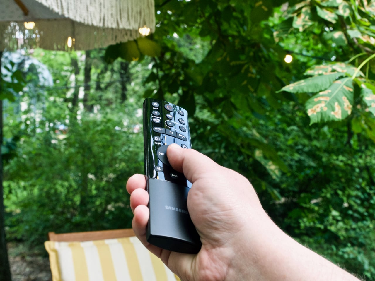 König der Stimmung: Samsung Sound Tower MX-ST50B Hochleistungslautsprechers mit eingebautem Akku und LED-Beleuchtung im Test-38 König der Stimmung: Samsung Sound Tower MX-ST50B Hochleistungslautsprechers mit eingebautem Akku und LED-Beleuchtung im Test-38