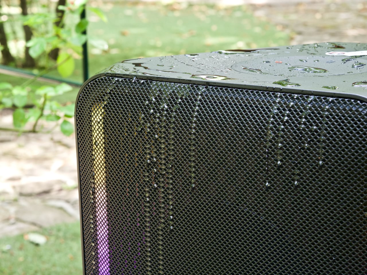 König der Stimmung: Samsung Sound Tower MX-ST50B Hochleistungslautsprechers mit eingebautem Akku und LED-Beleuchtung im Test-62 König der Stimmung: Samsung Sound Tower MX-ST50B Hochleistungslautsprechers mit eingebautem Akku und LED-Beleuchtung im Test-62