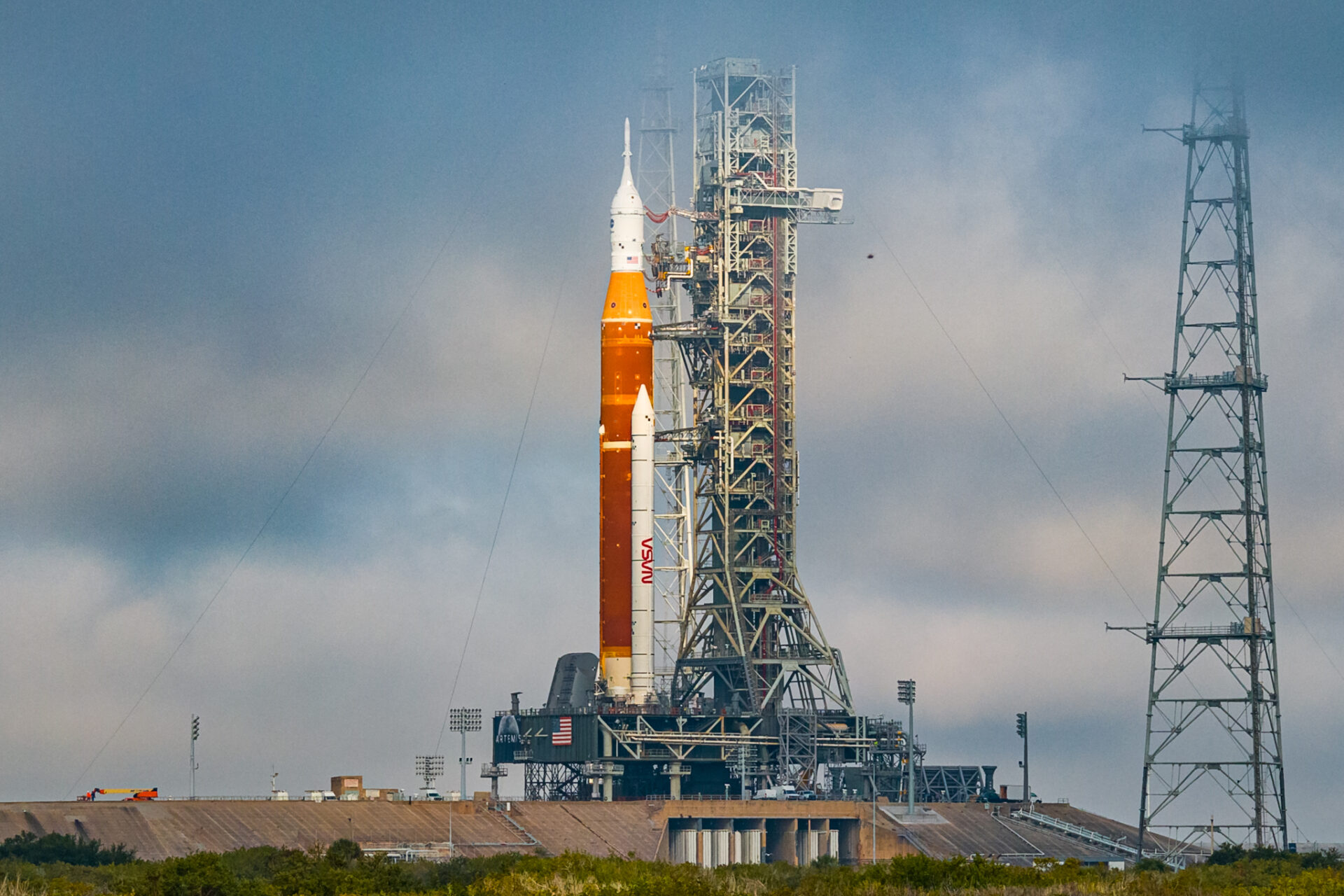 NASA zuversichtlich für die morgige Artemis-I-Mondmission, trotz Schäden an der SLS-Rakete NASA zuversichtlich für die morgige Artemis-I-Mondmission, trotz Schäden an der SLS-Rakete
