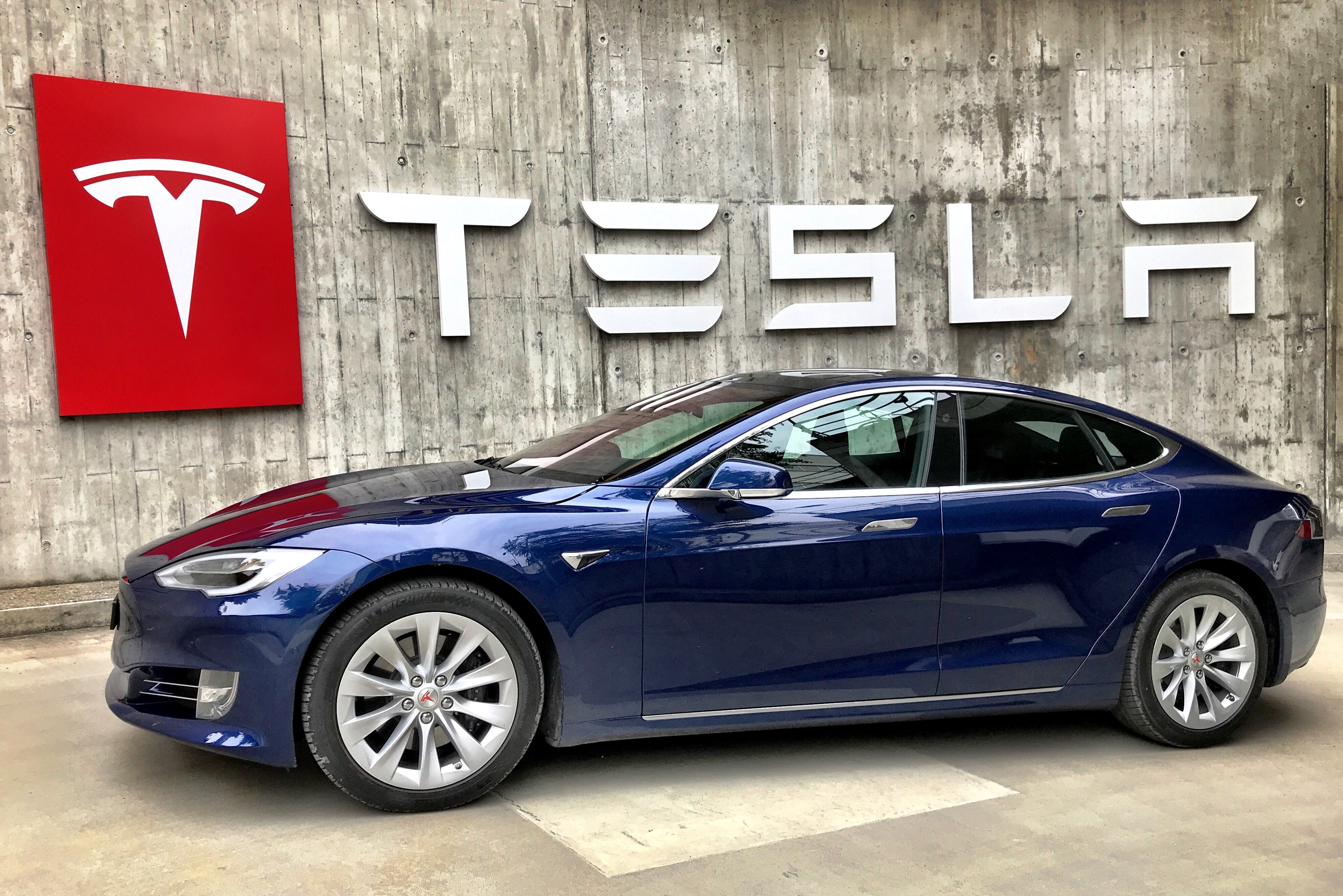 Tesla ruft mehr als 1,6 Millionen Autos in China wegen Problemen mit Autopilot und Schloss zurück Tesla ruft mehr als 1,6 Millionen Autos in China wegen Problemen mit Autopilot und Schloss zurück