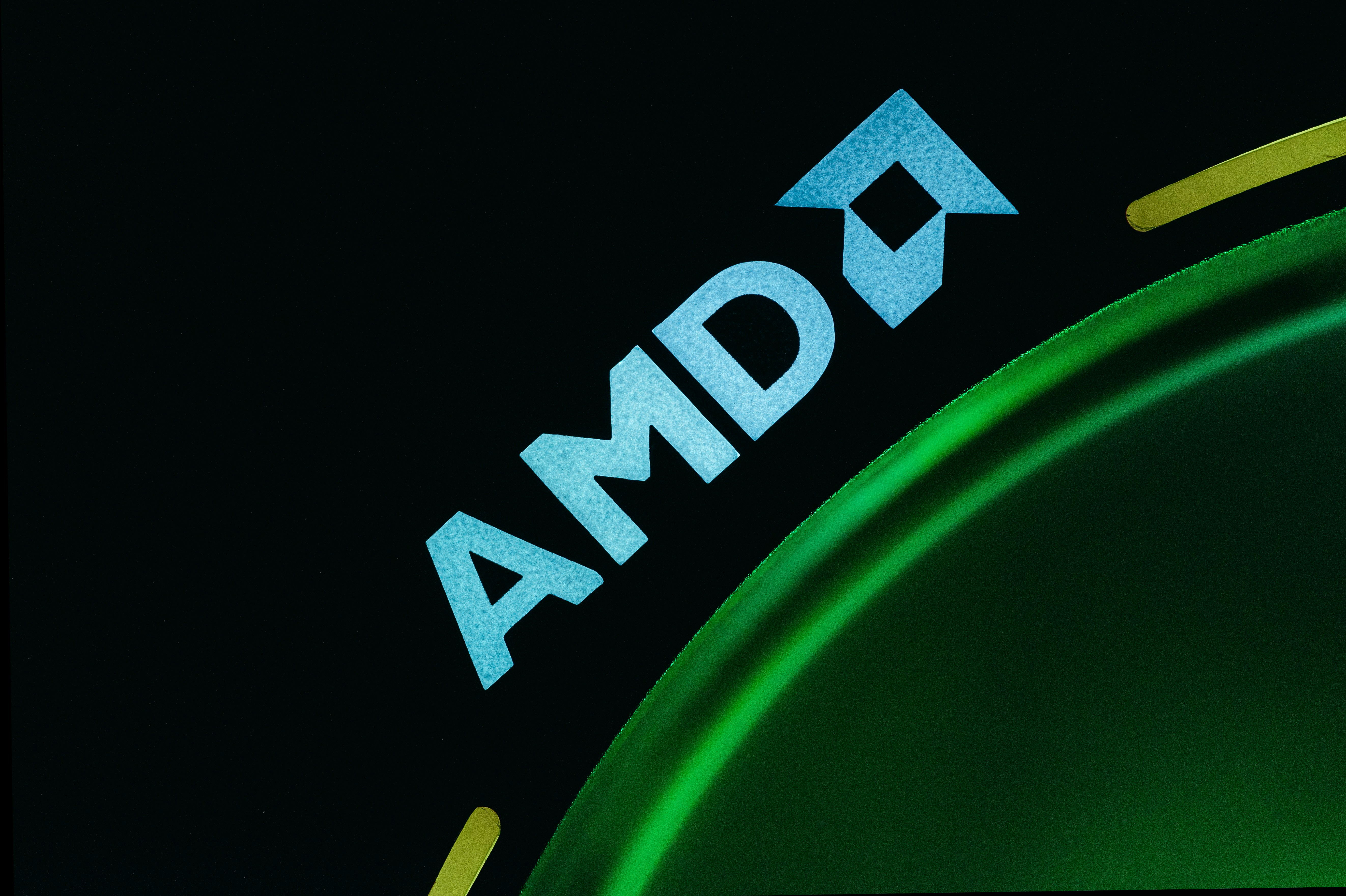 AMD zielt im Kampf mit NVIDIA und Intel auf den PC-Markt für künstliche Intelligenz AMD zielt im Kampf mit NVIDIA und Intel auf den PC-Markt für künstliche Intelligenz