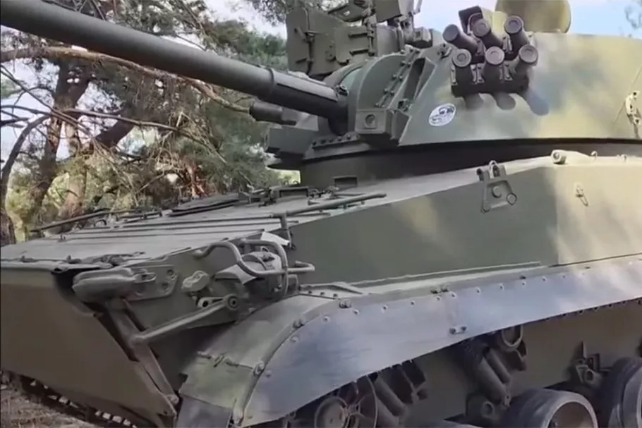 Die Russen haben in der Ukraine zum ersten Mal den Einsatz der sehr seltenen Artillerie- und Mörserpistole 2S31 "Vena" gezeigt