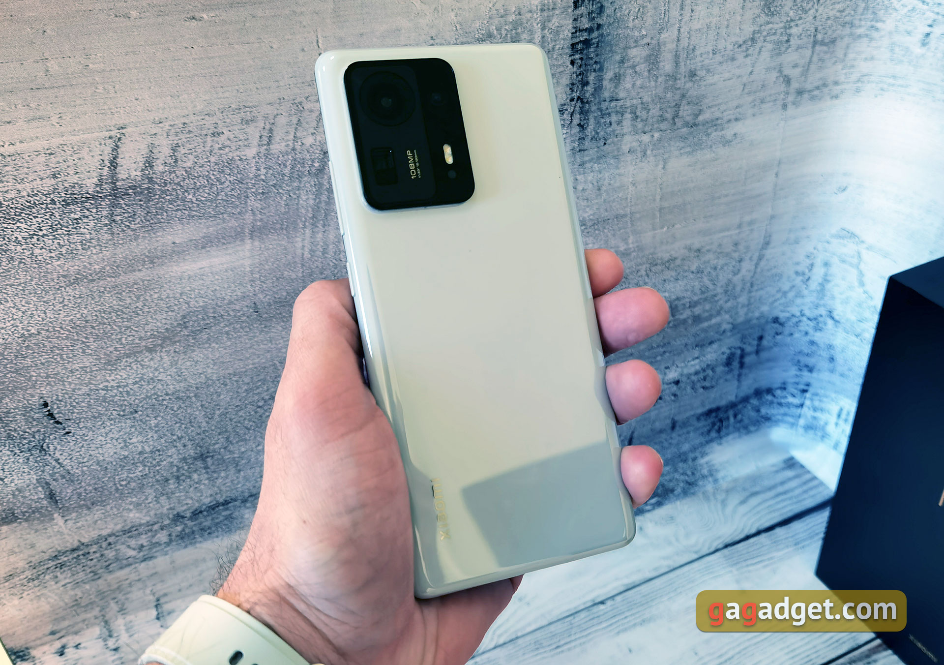 Xiaomi MIX 4 mit eigenen Augen: eine Frontkamera unterhalb des Bildschirms, die man wirklich nicht sehen kann-23 Xiaomi MIX 4 mit eigenen Augen: eine Frontkamera unterhalb des Bildschirms, die man wirklich nicht sehen kann-23