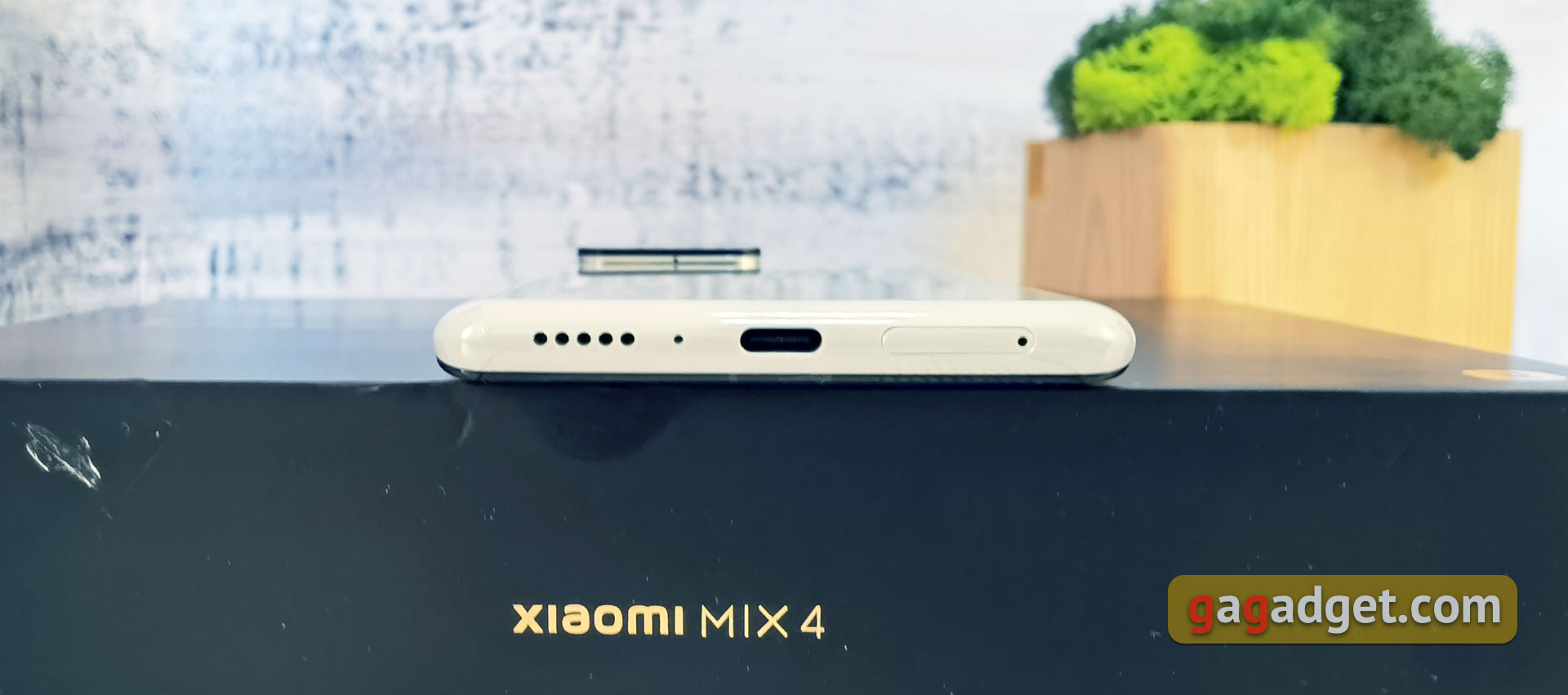 Xiaomi MIX 4 mit eigenen Augen: eine Frontkamera unterhalb des Bildschirms, die man wirklich nicht sehen kann-16 Xiaomi MIX 4 mit eigenen Augen: eine Frontkamera unterhalb des Bildschirms, die man wirklich nicht sehen kann-16
