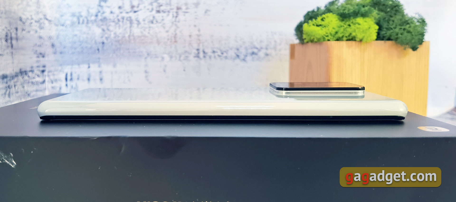 Xiaomi MIX 4 mit eigenen Augen: eine Frontkamera unterhalb des Bildschirms, die man wirklich nicht sehen kann-17 Xiaomi MIX 4 mit eigenen Augen: eine Frontkamera unterhalb des Bildschirms, die man wirklich nicht sehen kann-17